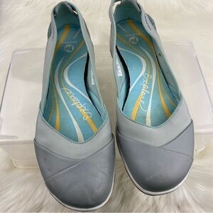 MERRELL FLATS SLIP ON SHOES SIZE 7
